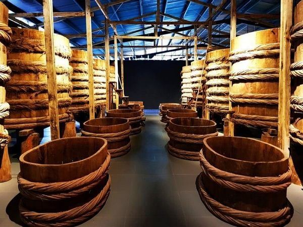 Nước mắm nhĩ Phan Thiết: quy trình, cách phân biệt hàng thật.